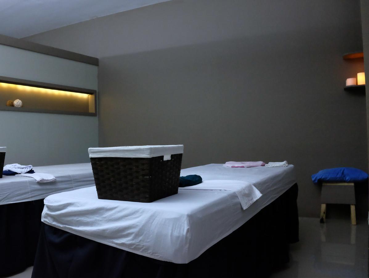 Sebastien Hotel Мактан Екстер'єр фото